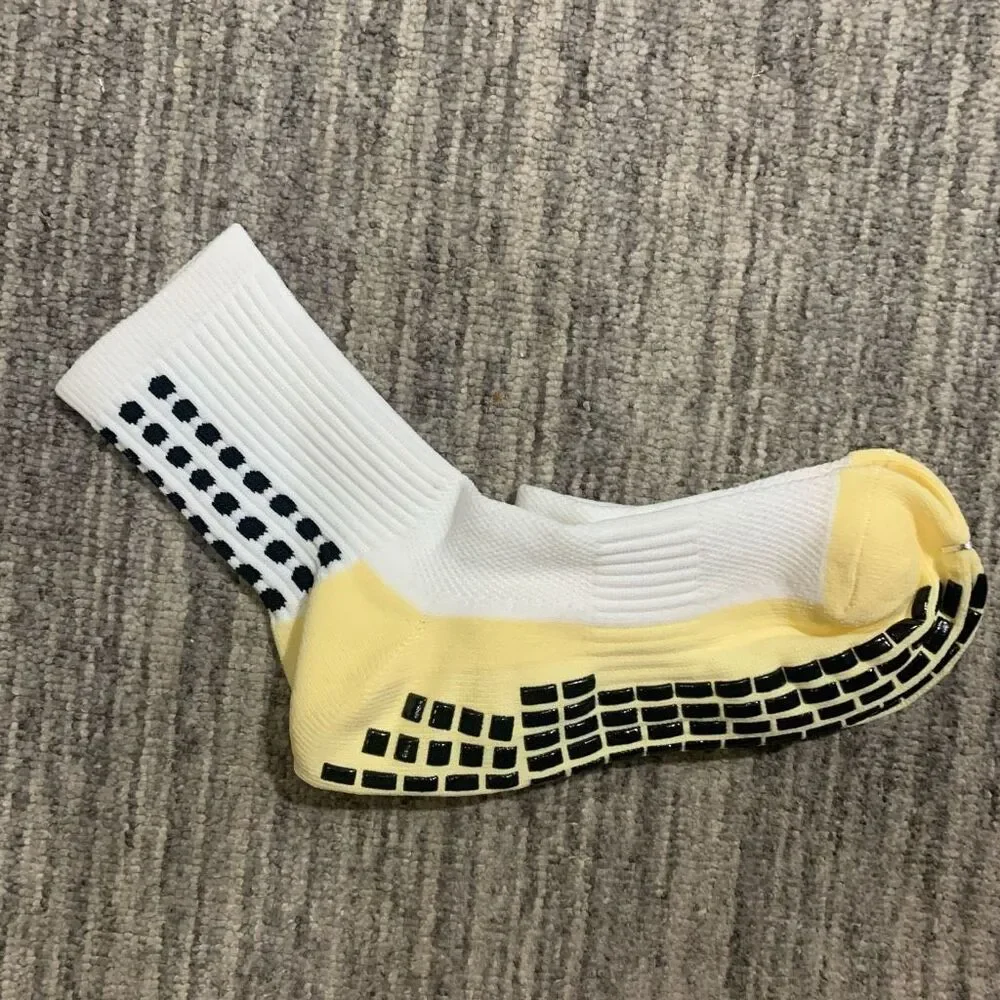 Brand New Veleeze 3 Pairs of Non Skid Football Socks‎ Youth Yellow White